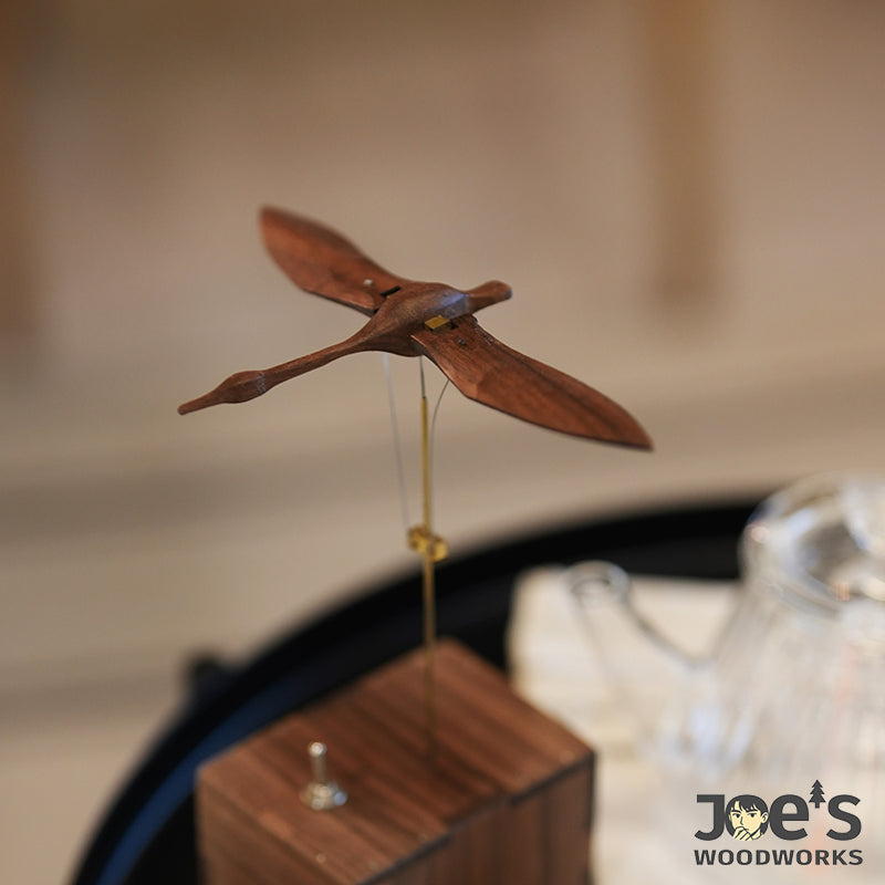 Top angle of the flying swan automaton in motion