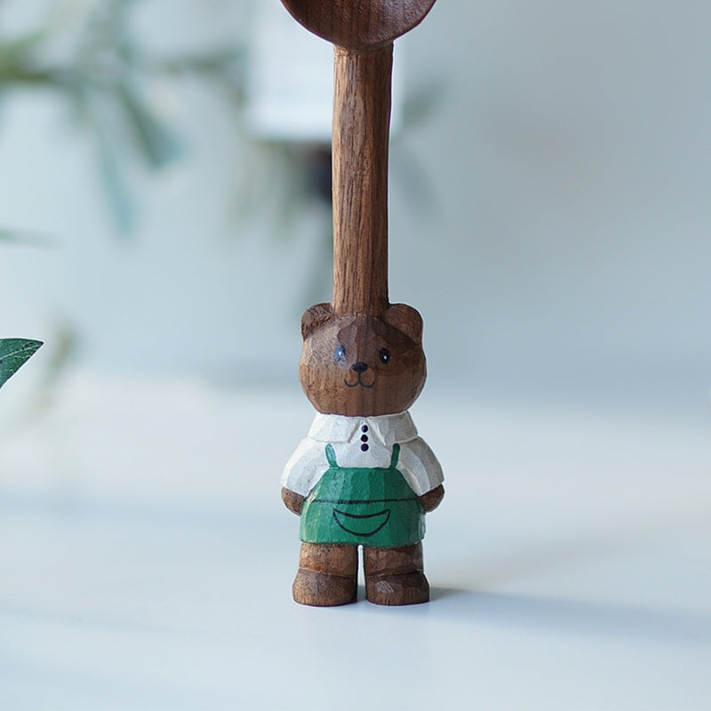 Standing Pipimu Barista Bear Coffee Scoop – hand-carved walnut wooden spoon
