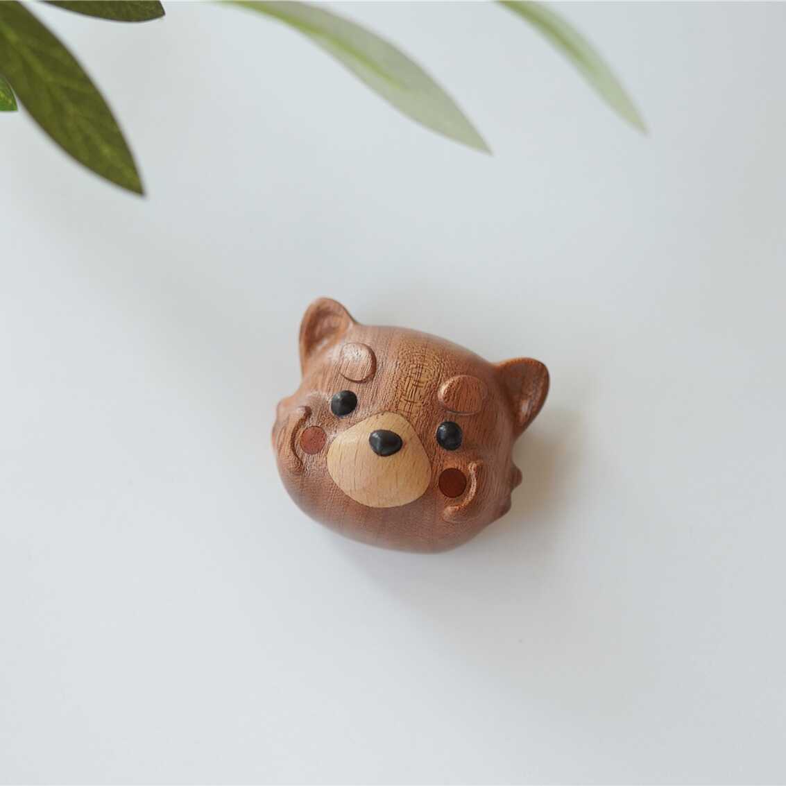 Top view of Pipimu Bear Family Brownie & Coco wooden refrigerator magnet