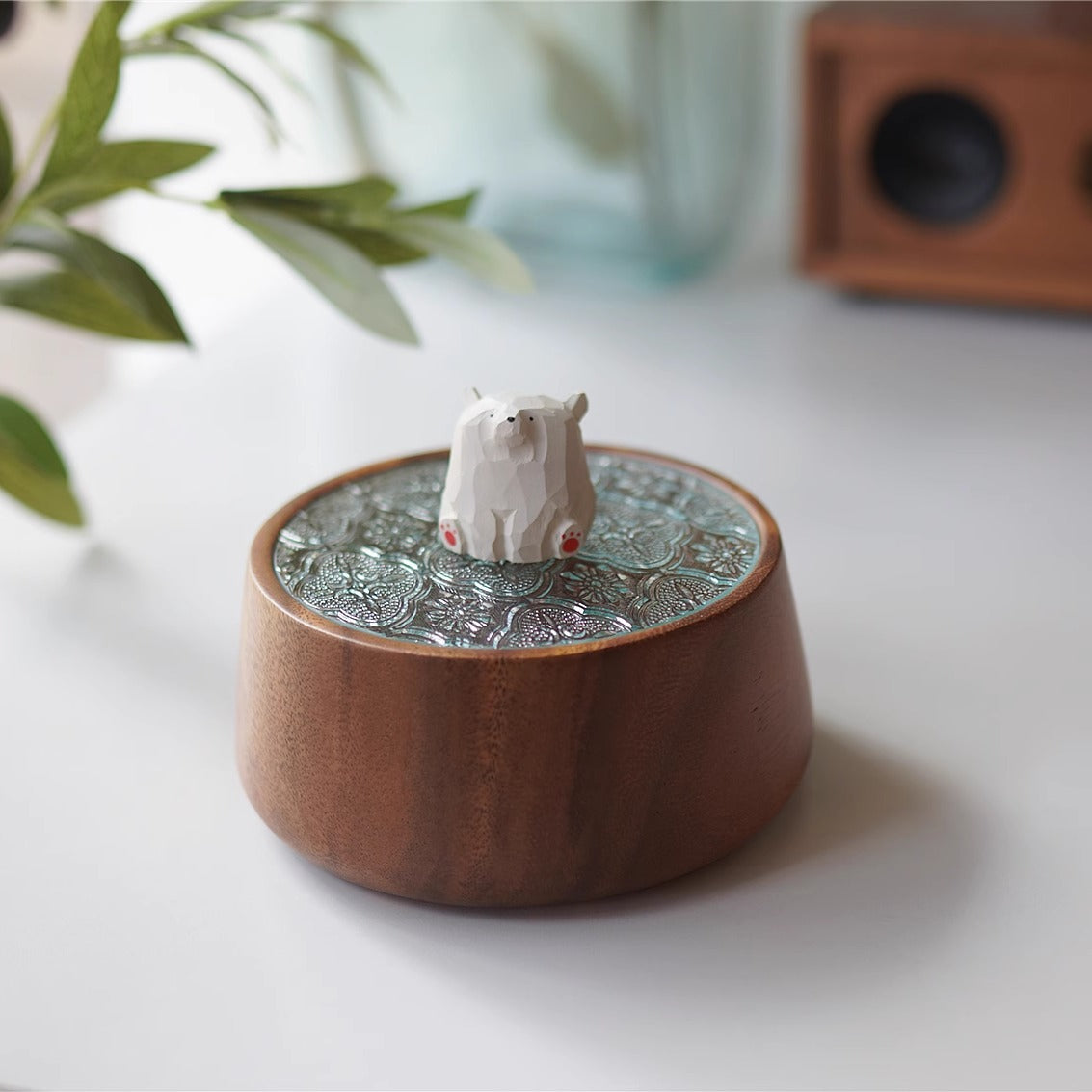 Pipimu Surprise Box with hand-carved bear figurine lid