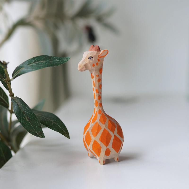 Pipimu Deer Luma – hand-carved wooden deer figurine, Nordic style home decor gift