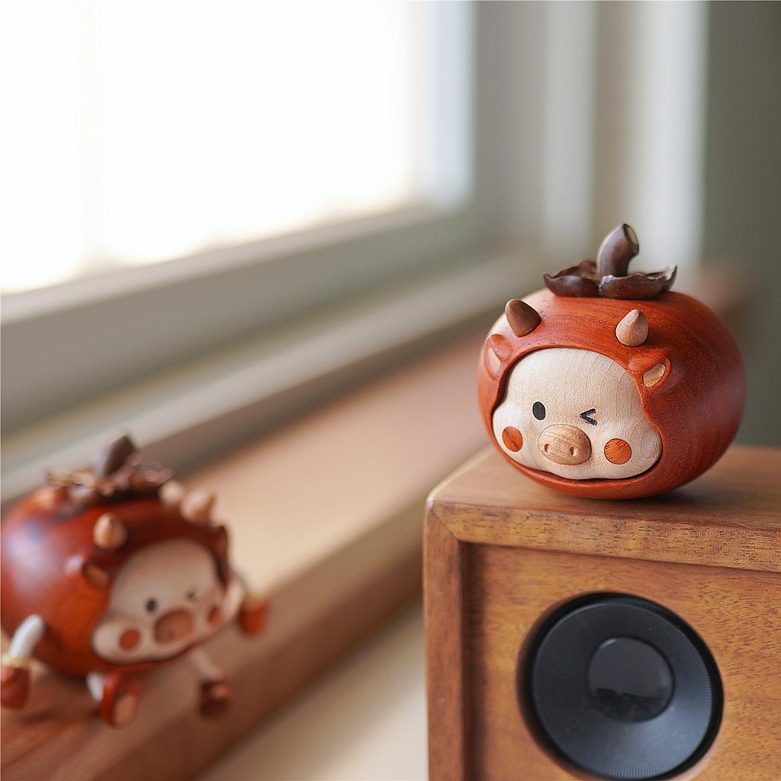cute cow persimmon wood carving desktop ornament gift