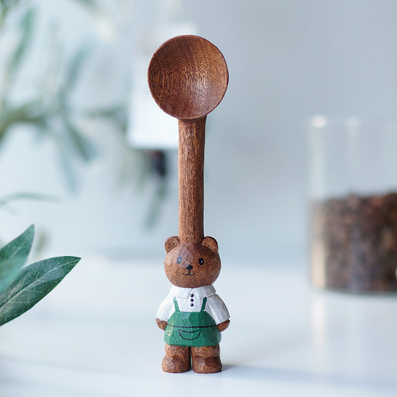 Pipimu Barista Bear Coffee Scoop – hand-carved wooden coffee spoon front view