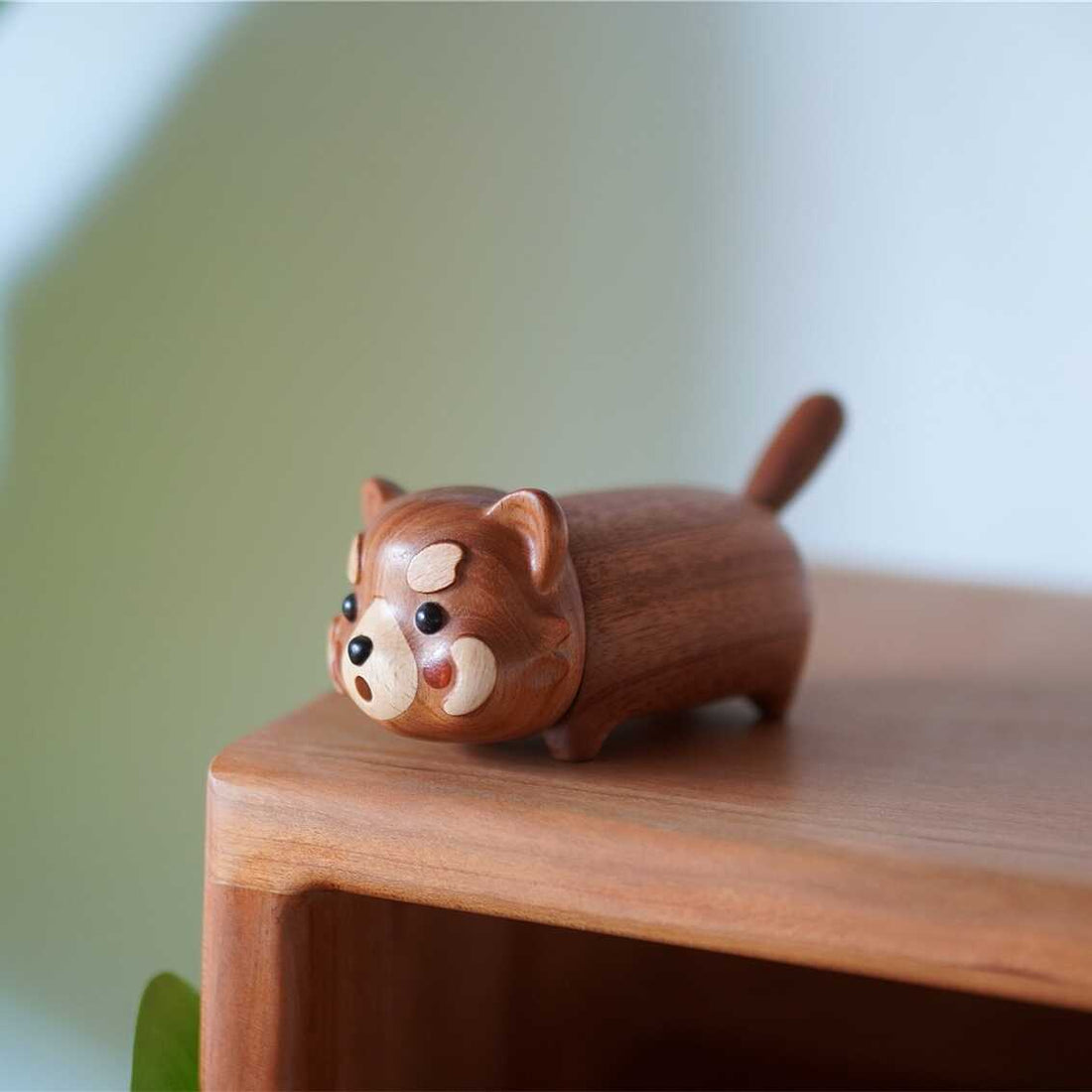 Pipimu Kitty Poco wooden cat toothpick holder on tabletop