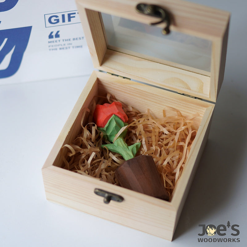 Pipimu wooden gift box with straw filling – thoughtful wood decor for every occasion